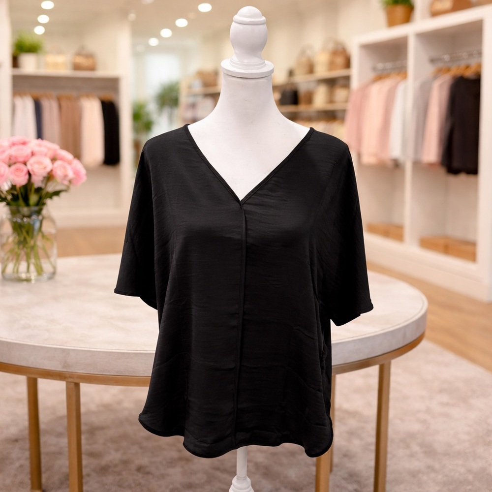 DKNY Black V-Neck Blouse Size Large NWT Lightweight Flowy Top